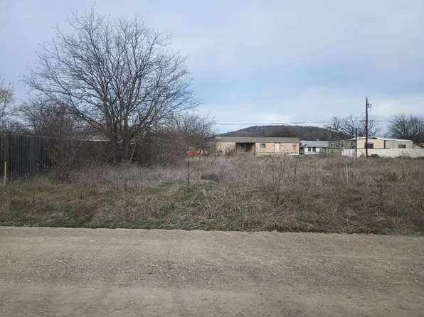 914 SW 18th St, Mineral Wells, TX 76067