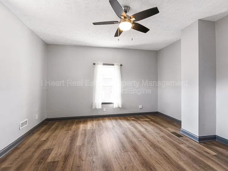 957 Harrison Ave — Photo 16