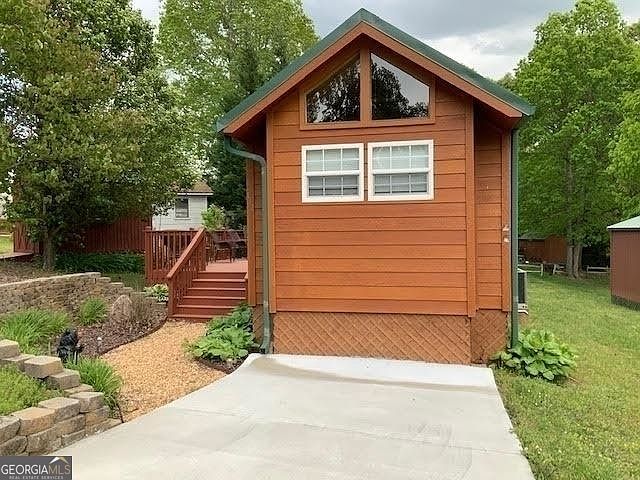 1st image of 112 Stag Leap Dr
