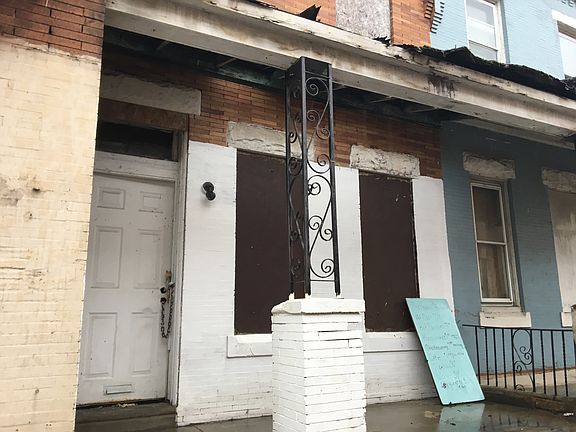 3rd image of 2502 N Myrtlewood St