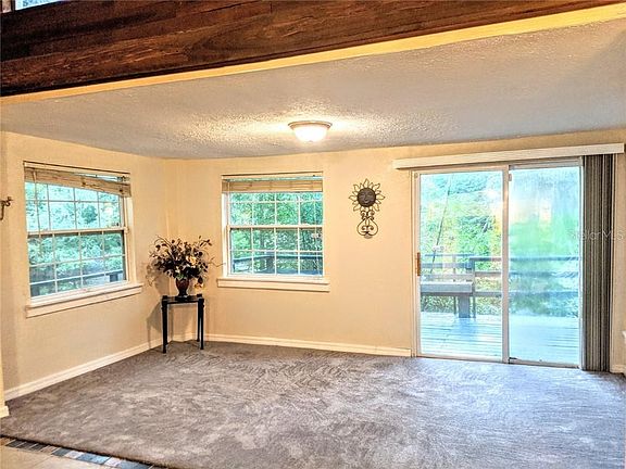 5th image of 32348 Marchmont Cir
