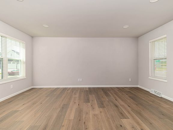 4th image of 6501 Prairie Wood Dr