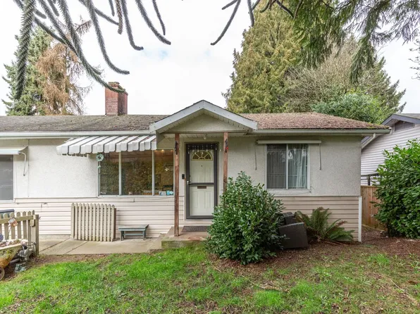 13221 112b Ave, Surrey, BC V3R 2H4
