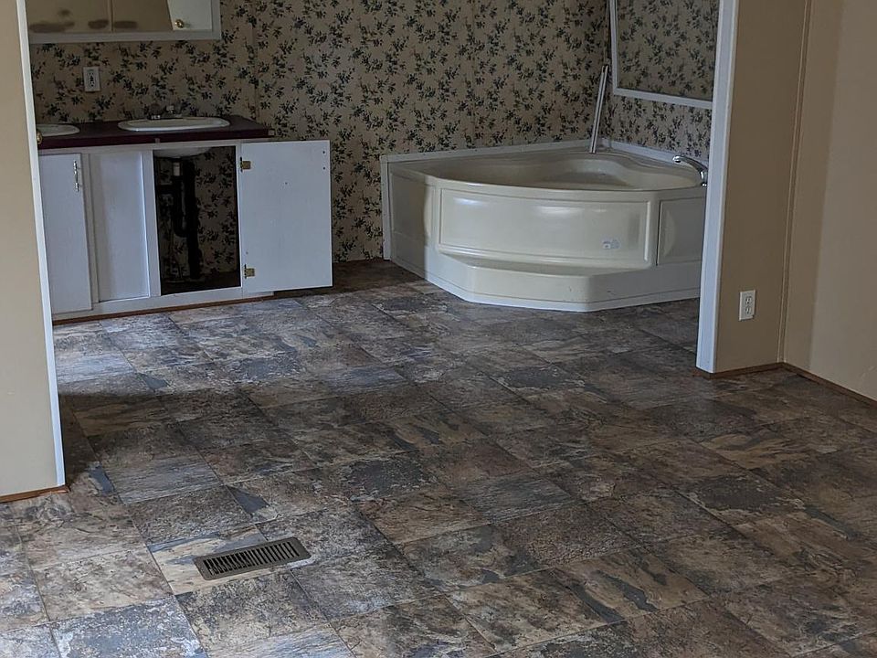 2nd image of 461 Darbun Rd