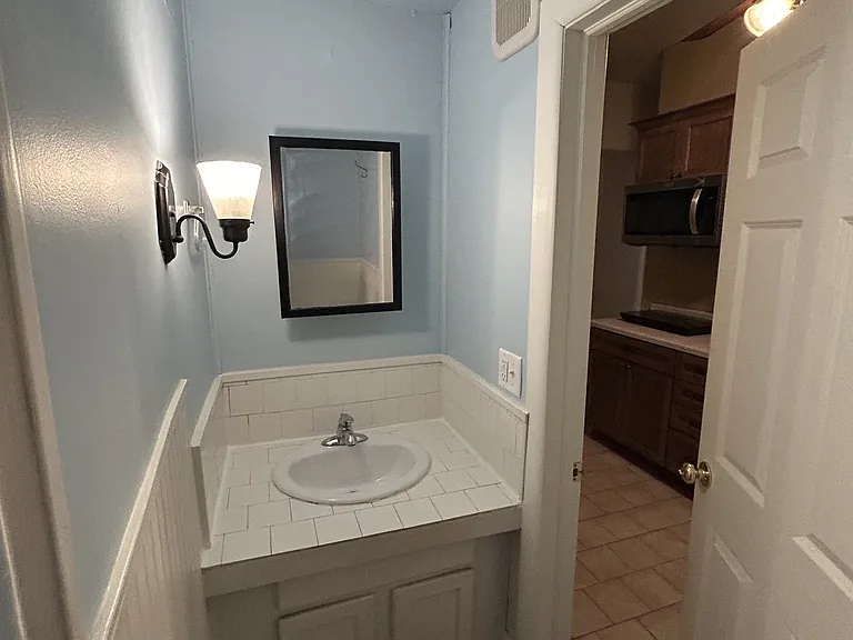 628 S Rose St — Photo 8