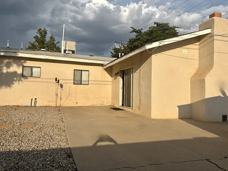 1501 Tomasita St NE — Photo 20