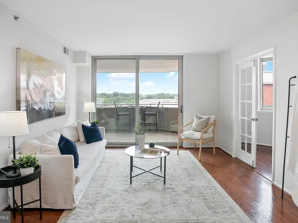 1001 N Vermont St APT 1010, Arlington, VA 22201