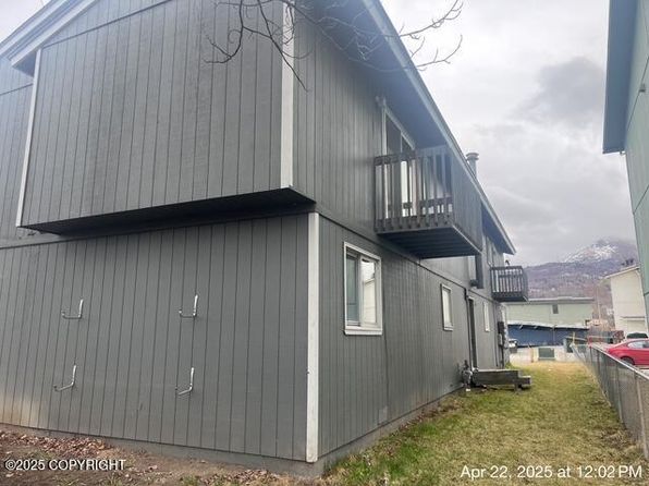 11420 Heritage Ct, Eagle River, AK 99577