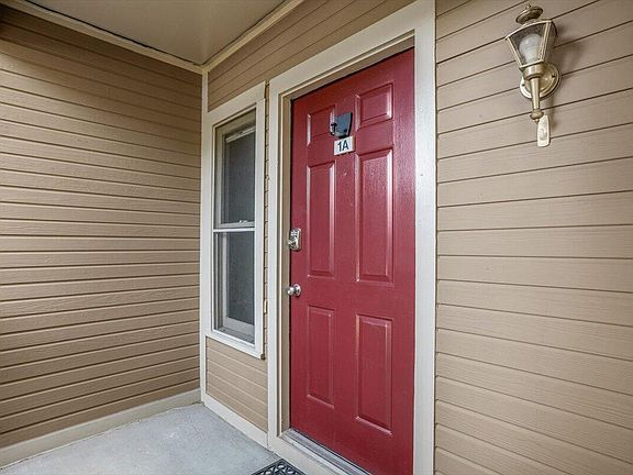 5th image of 105 Marbury Ct APT 1A