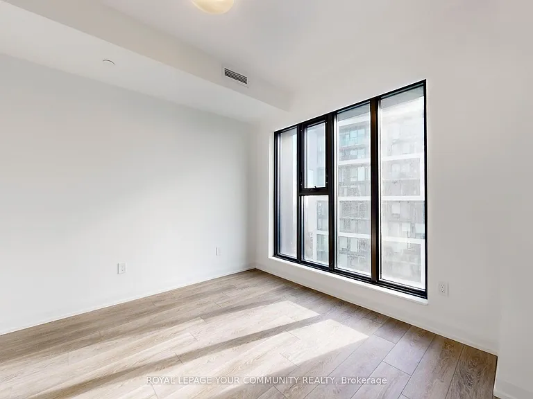 20 Soudan Ave #2504 — Photo 10