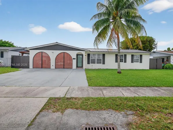 11930 SW 199th St, Miami, FL 33177