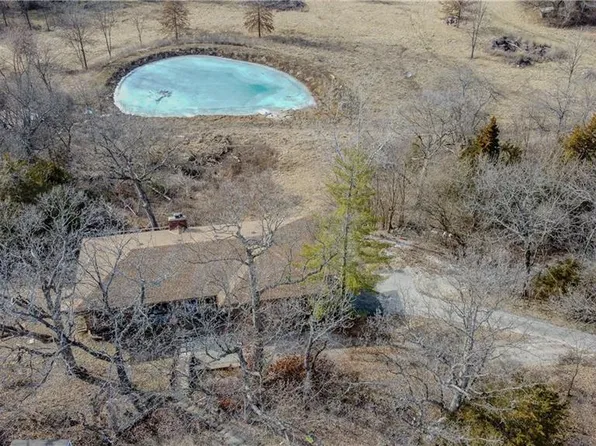 16312 S Hadsell Rd, Pleasant Hill, MO 64080