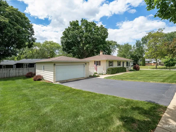 1211 Edward Ave, Saint Charles, IL 60174