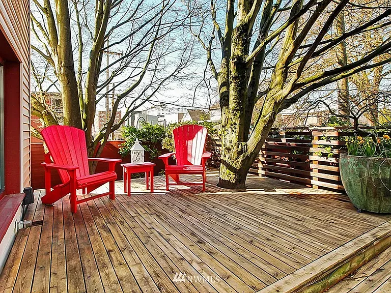 1111 E John St #1 — Photo 18