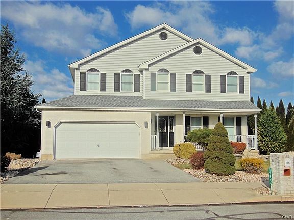 2nd image of 1352 Kingston Dr