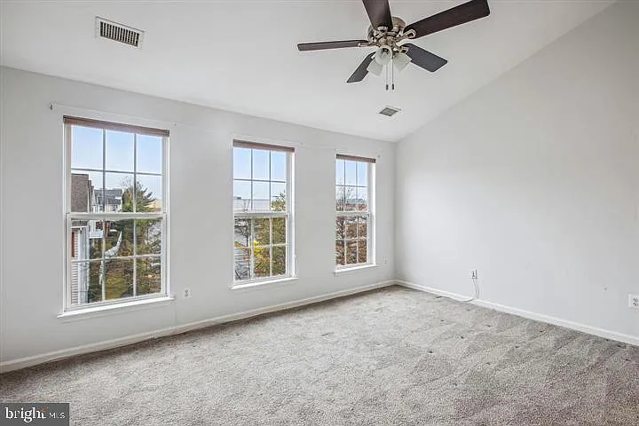 206 Heathwalk St #B — Photo 16