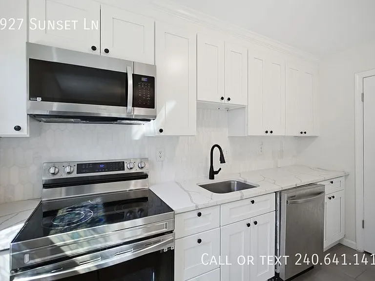 2927 Sunset Ln — Photo 4