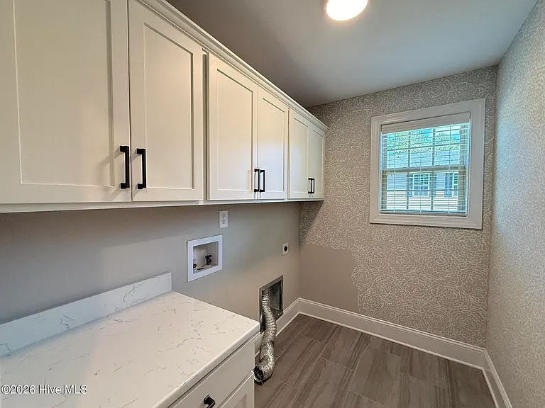 121 Lark Dr — Photo 36