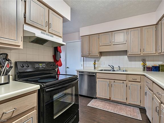 4th image of 2344 Echo Valley Dr
