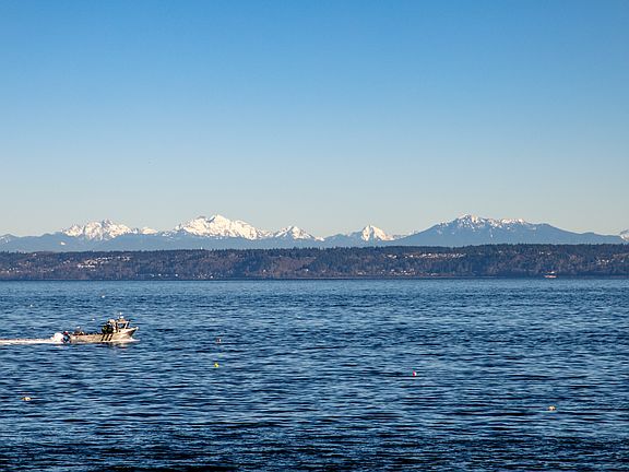 Stunning, captivating, and panoramic marine and mountain views with extraordinary wildlife viewing opportunities.