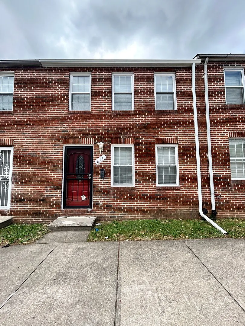 Baltimore - 3 Bedrooms and 1 baths Available! — Photo 1