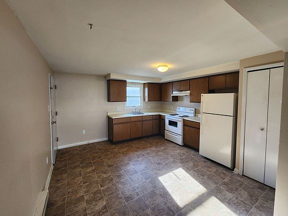 2nd image of 339 Race St #10-C2