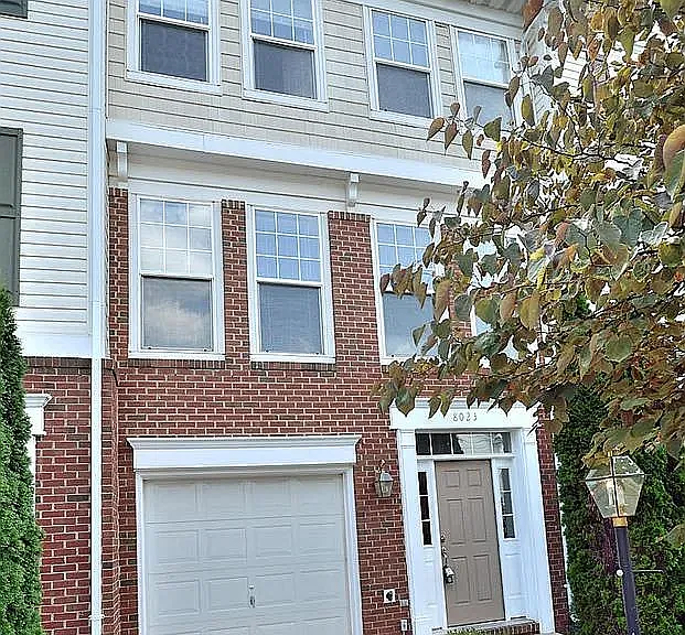 8023 Duck Pond Ter — Photo 1