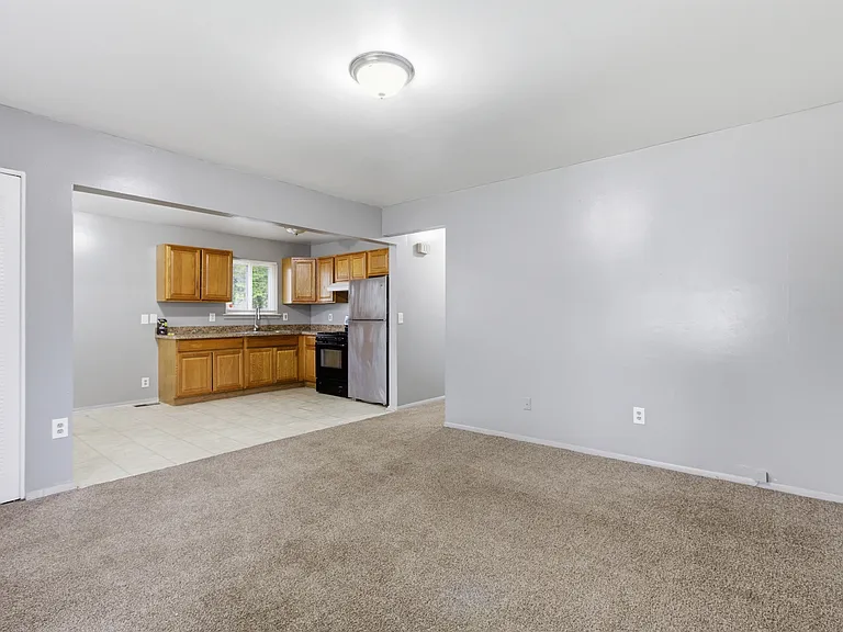 7044 Hudson Ave — Photo 4