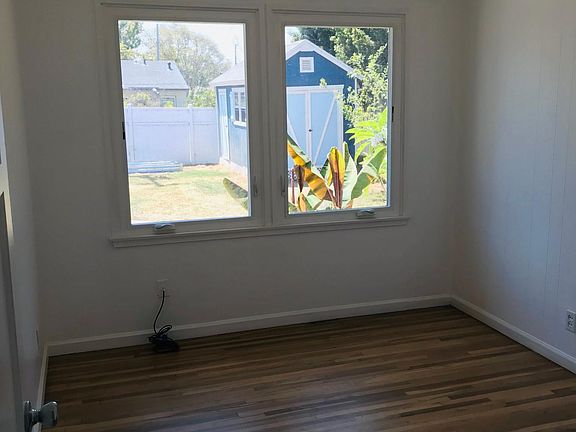 3rd image of 2742 Dawson Ave
