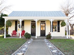 711 E San Antonio St, Fredericksburg, TX 78624