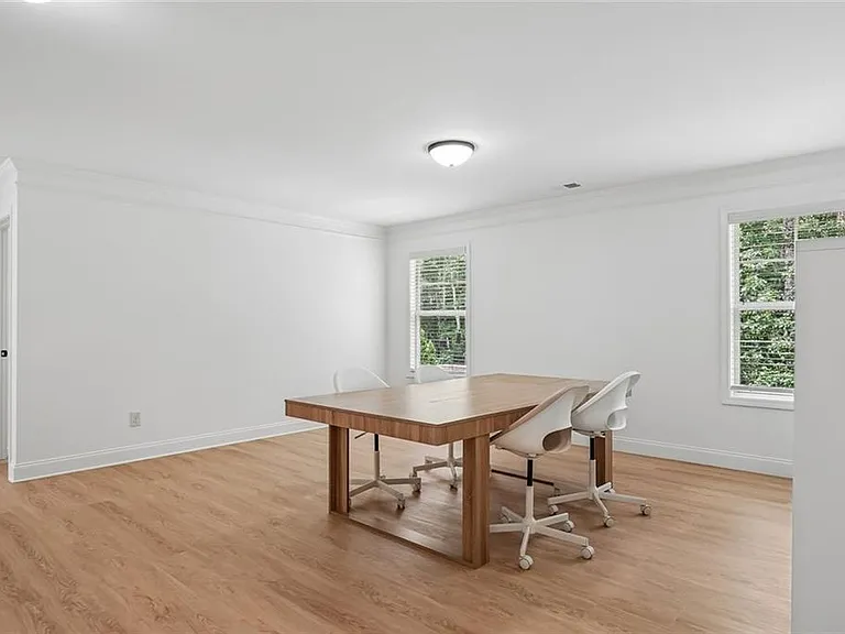 5811 Kendrix Ridge Dr — Photo 21