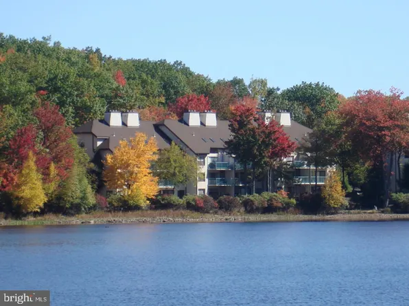 29 Midlake Dr #102, Lake Harmony, PA 18624