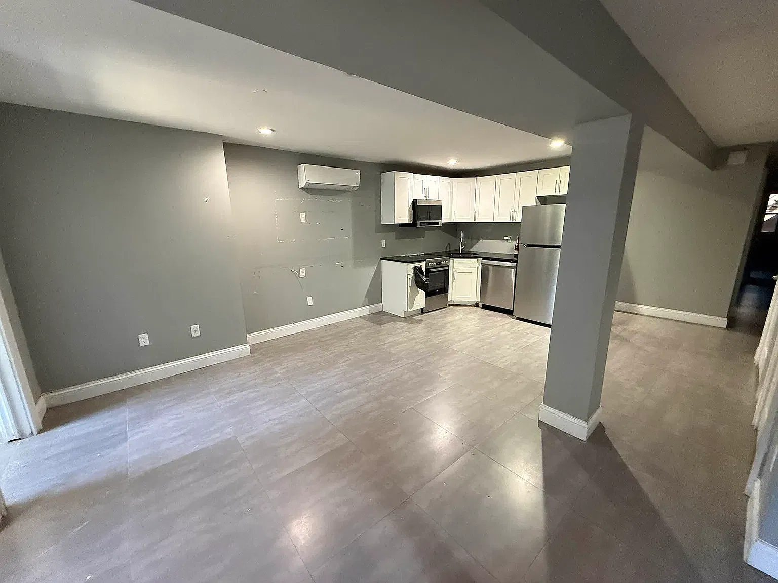 465 Elton Street — Photo 1