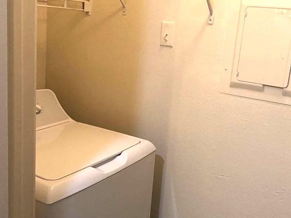 3rd image of 1400 Gandy Blvd N Unit 705