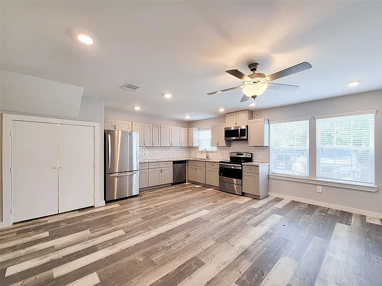7202 Sandle St #A — Photo 5