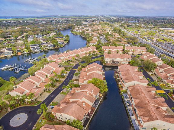 5th image of 10420 La Mirage Ct