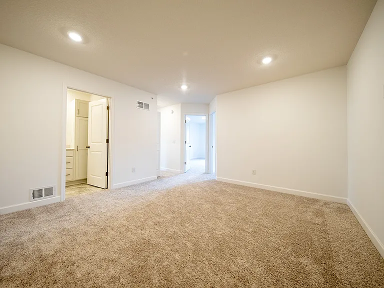 15142 Archdale Ln — Photo 20