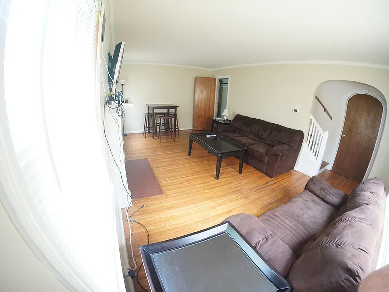 1218 Genesee St — Photo 10