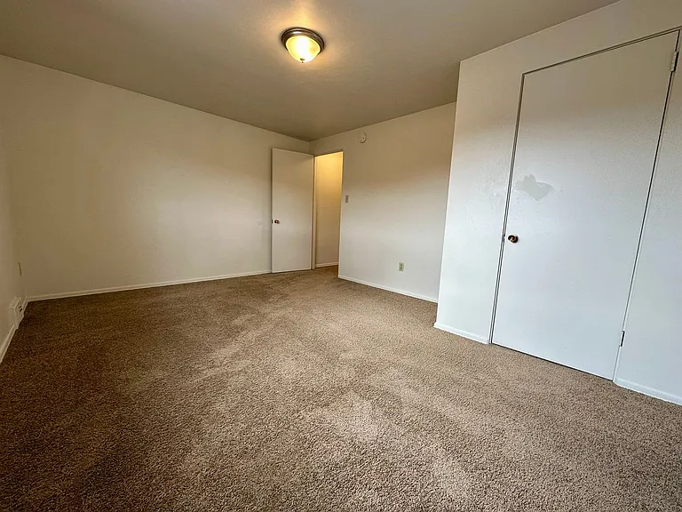 100 Savors Ct — Photo 6