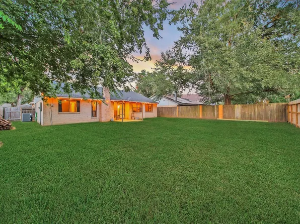 31723 Ironwood Dr, Waller, TX 77484