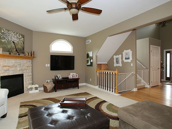 3rd image of 1534 Tallgrass Cir