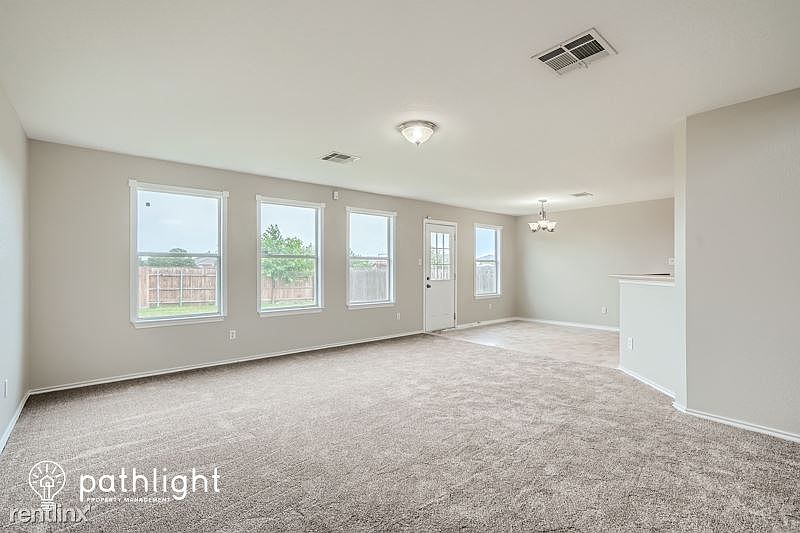 102 Blackman Trl Hutto TX Zillow Apartments for Rent in Hutto