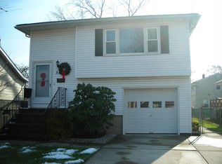 33 Trieste St, Iselin, NJ 08830