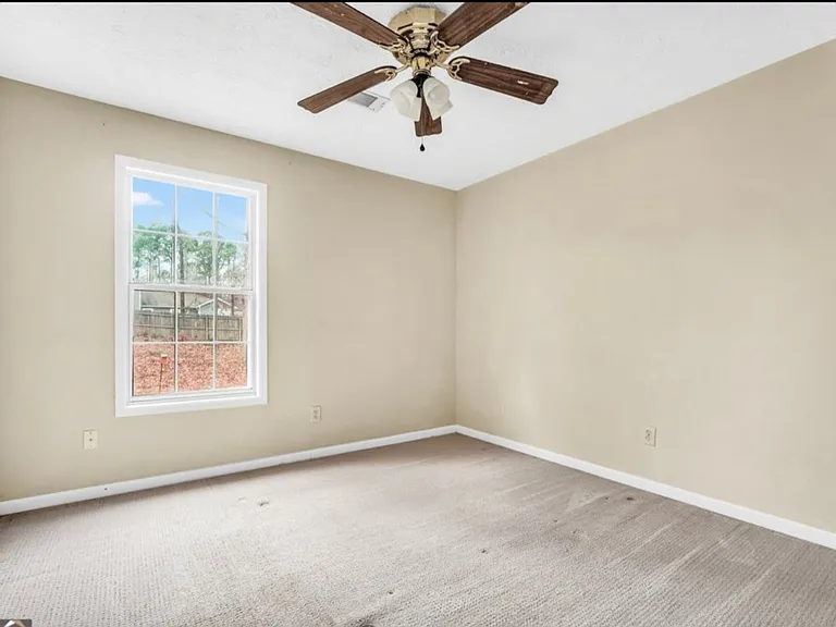 260 Weatherly Dr — Photo 17