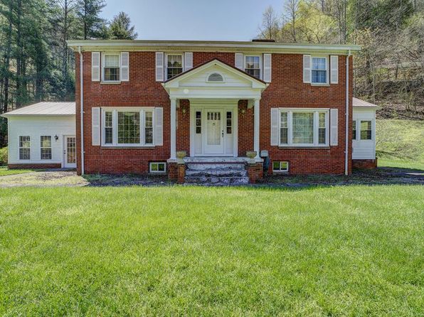1290 Mott Branch Rd, Vansant, VA 24656