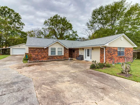 697 Eric Ct, Biloxi, MS 39532