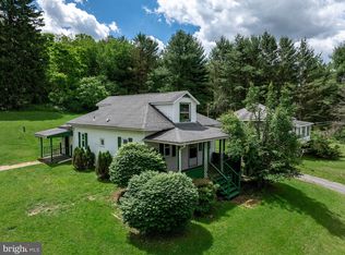830 N 4th St, Oakland, MD