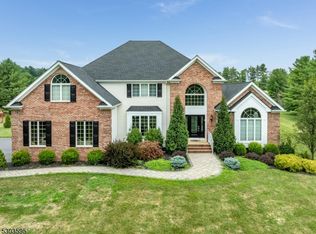 115 Back Brook Rd, Ringoes, NJ 08551