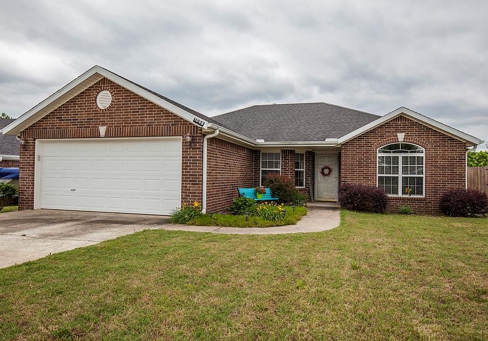 1st image of 1008 Applewood Cir