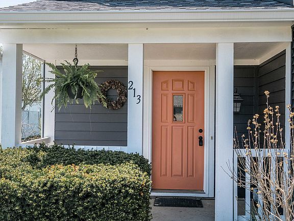 5th image of 213 Granada Dr